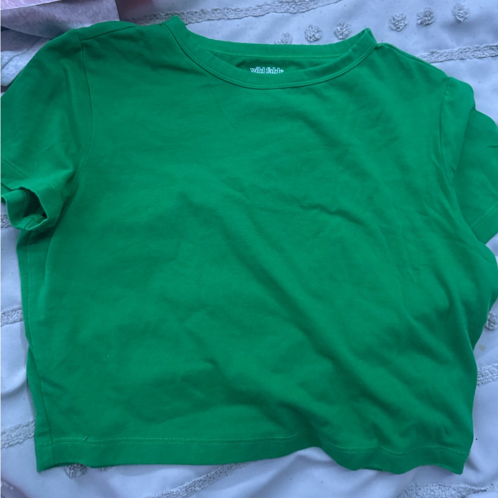 green crop top